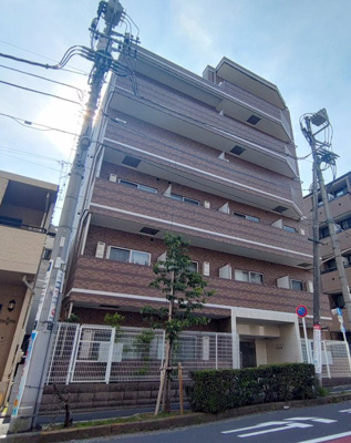 【外観】 | ディアレイシャス中野新橋 | 鉄筋コンクリート造のがっちりとした建物。