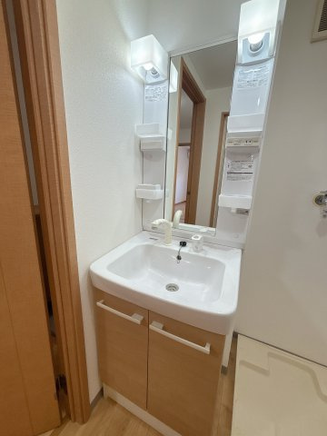 エリオにしの台の独立洗面台