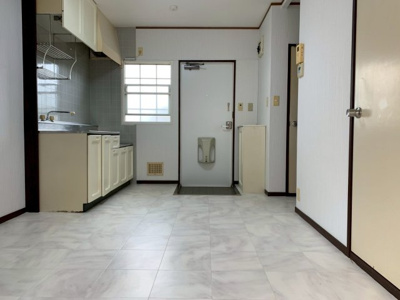 【居間・リビング】 | フローラル中尾