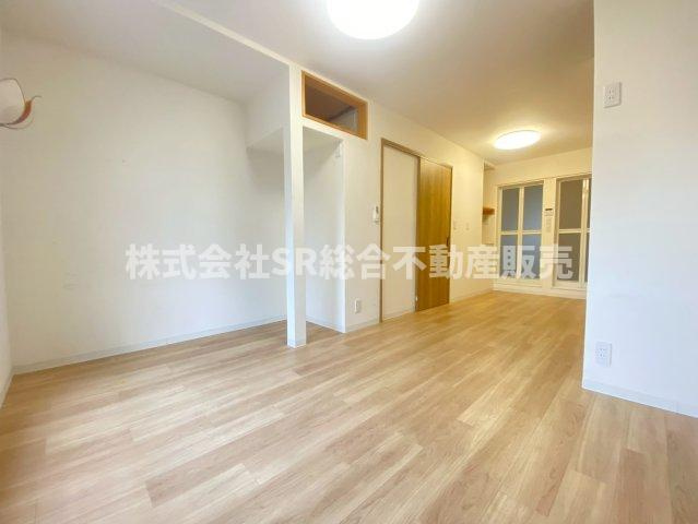 東鴻池町1丁目中古戸建の洋室|きれいな洋室です