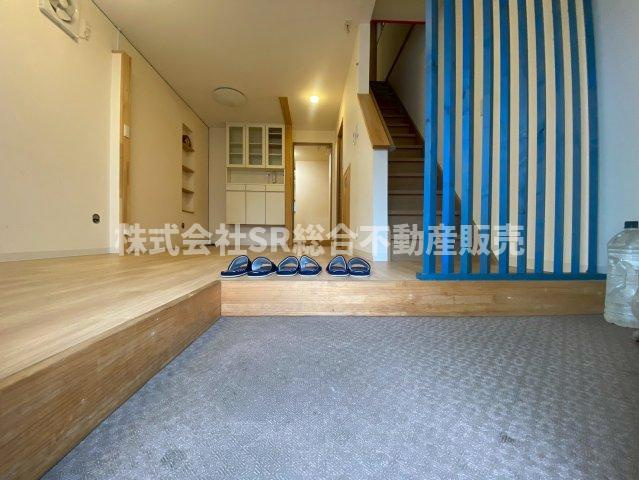 東鴻池町1丁目中古戸建の玄関|玄関広めで使いやすいです！