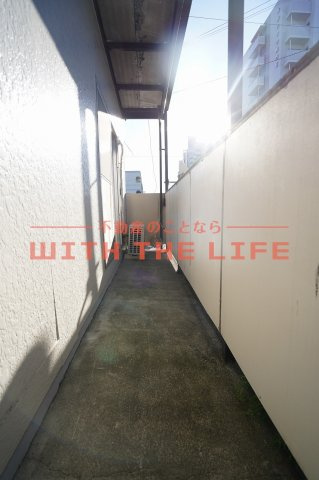 ニューコーポ高田【キャッシュバック対象物件】のバルコニー|暖かな日差しのふりそそぐバルコニー