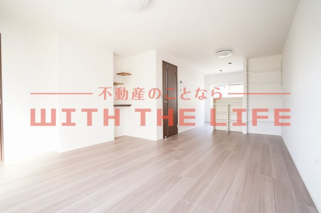 ニューコーポ高田【キャッシュバック対象物件】の居間・リビング|使いやすいリビングです