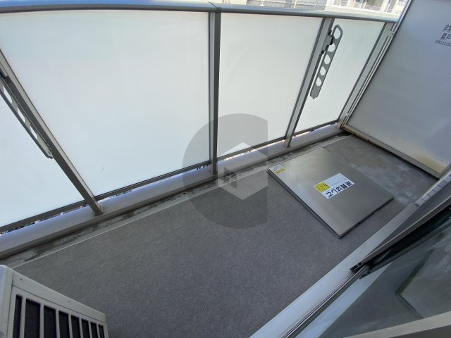 プレシオ小阪のバルコニー