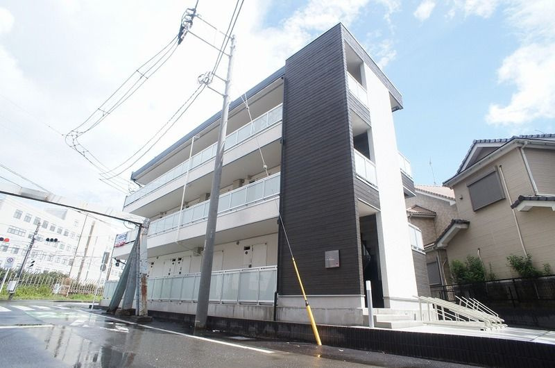 リブリ・フォンターナのその他