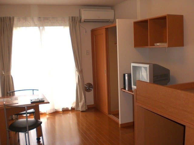 レオパレスエスポワールの居間・リビング