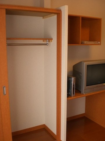 レオパレスエスポワールの居間・リビング