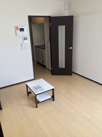 レオネクストトゥリーベルの居間・リビング|フローリングタイプとなります