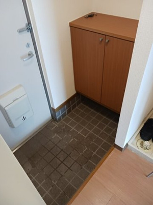 【玄関】 | アヴェニールＮＩＳＨＩＫＩ | ゆったりとした玄関です