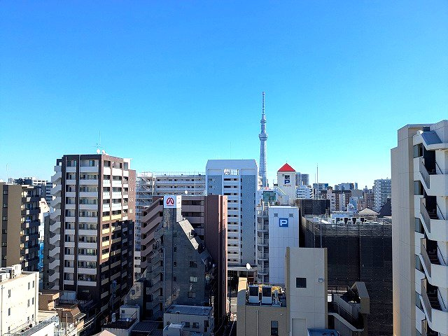 geo ent上野稲荷町の展望|12F、上層階の共用廊下からはスカイツリー隅田川花火見えます