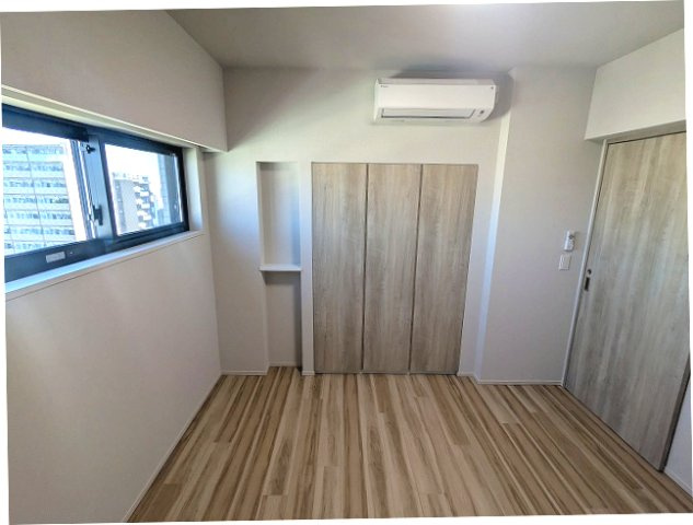 geo ent上野稲荷町の設備|6帖洋室、エアコン・照明・クローゼット付き