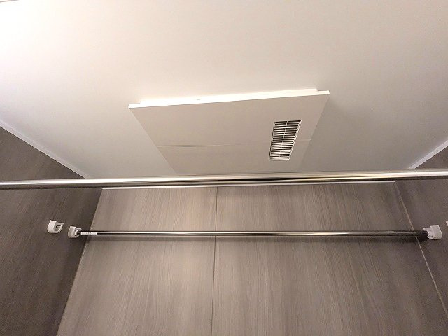 geo ent上野稲荷町の設備|浴室換気乾燥機、物干しバー2本付で重い布団や多数のハンガー干すのに大変便利です