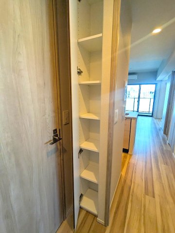 geo ent上野稲荷町の設備|玄関収納付です