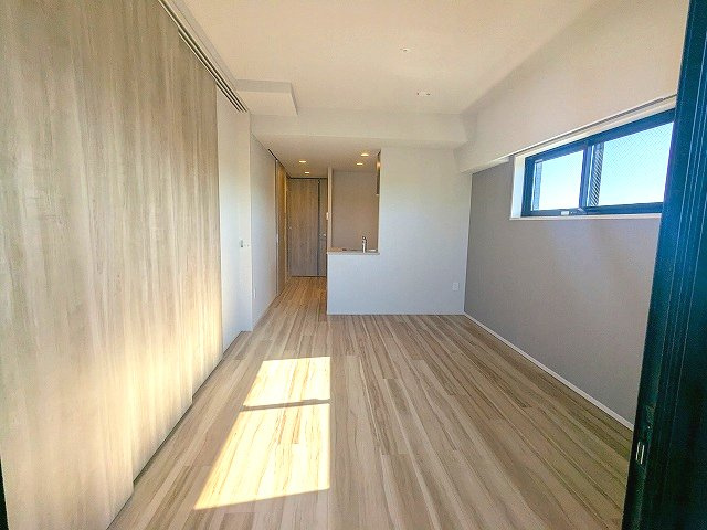 geo ent上野稲荷町の設備|インターネット無料、角部屋2面採光、リビングと各洋室にエアコン付、カウンターキッチン