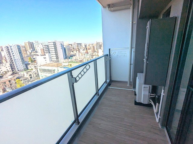 geo ent上野稲荷町の設備|12Fワイドバルコニー、洗濯物干せます