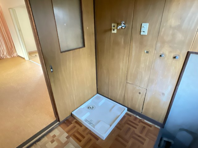 下今池住宅の玄関