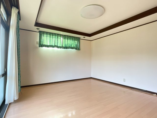 下今池住宅の居間・リビング