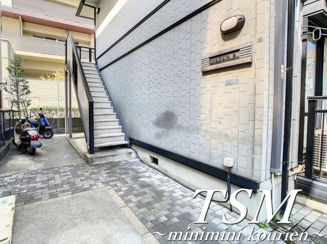 メゾネット香南のエントランス