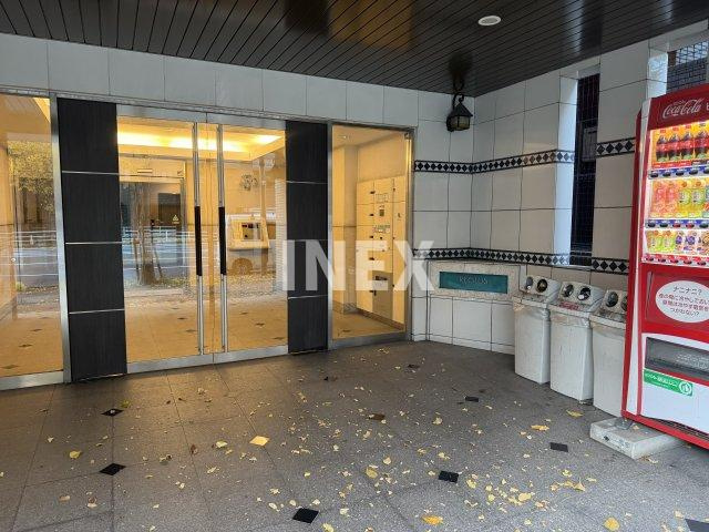 横浜市神奈川区青木町の賃貸マンションのロビー
