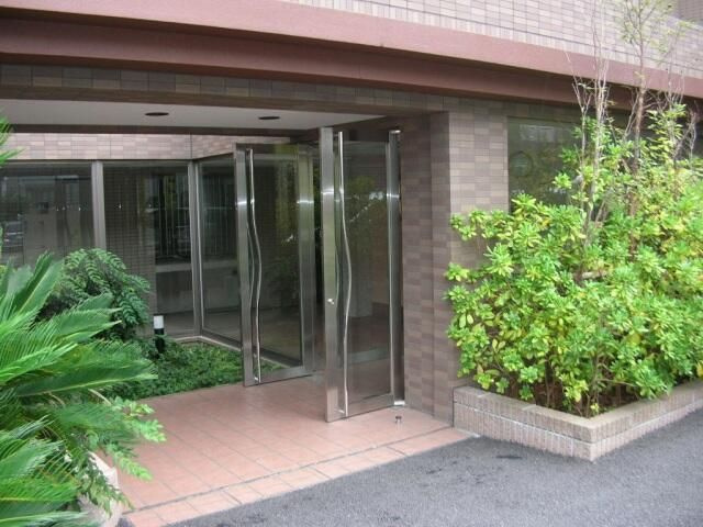 セルアロームのエントランス