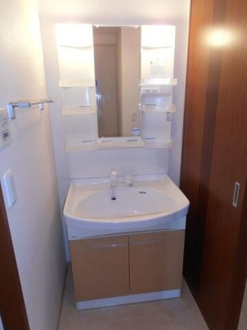 セルアロームの独立洗面台