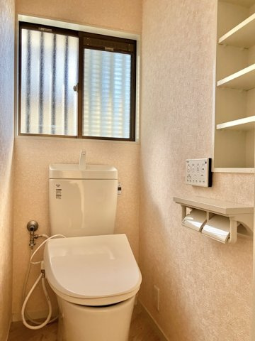 王子台戸建のトイレ