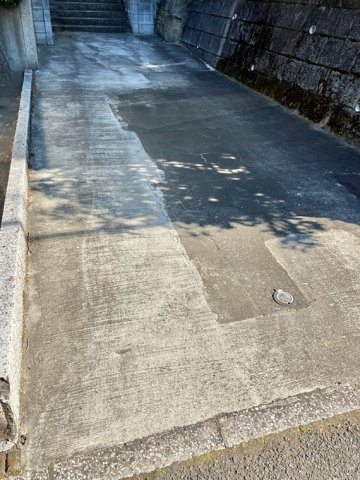 王子台戸建の駐車場