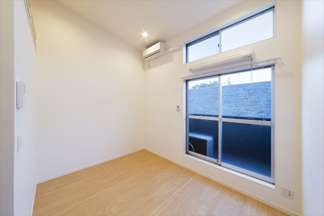 プロローグの居間・リビング