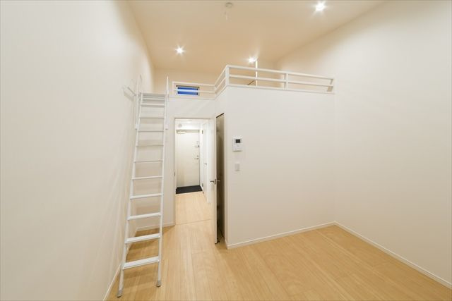 プロローグの内装