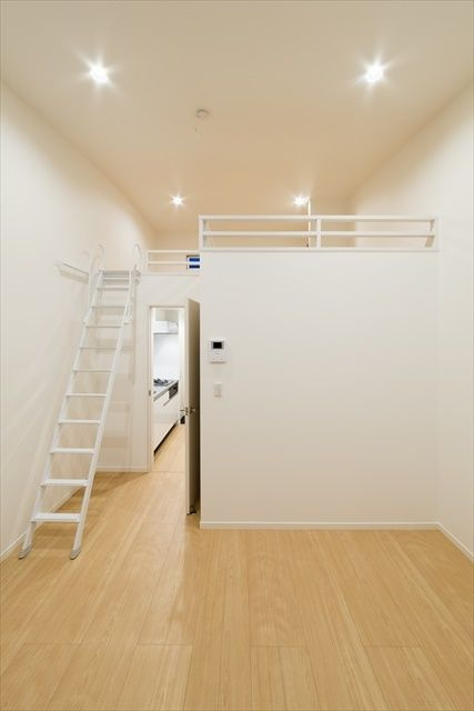 プロローグの洋室