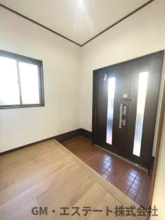 宮崎市恒久5丁目　中古住宅の玄関