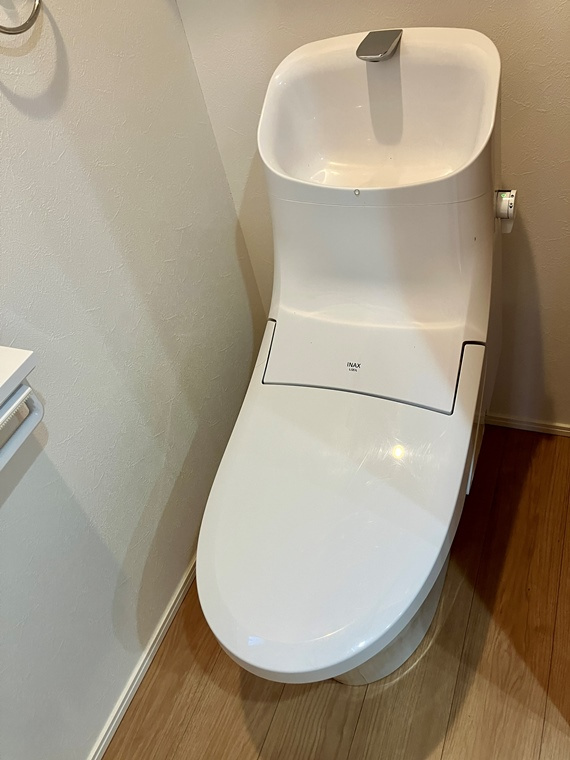 仲池上戸建のトイレ