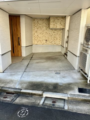 仲池上戸建の駐車場