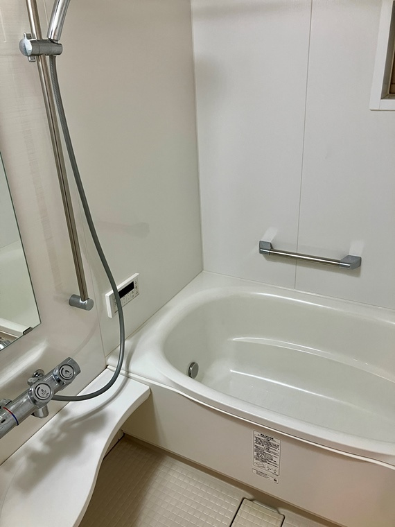 仲池上戸建の浴室