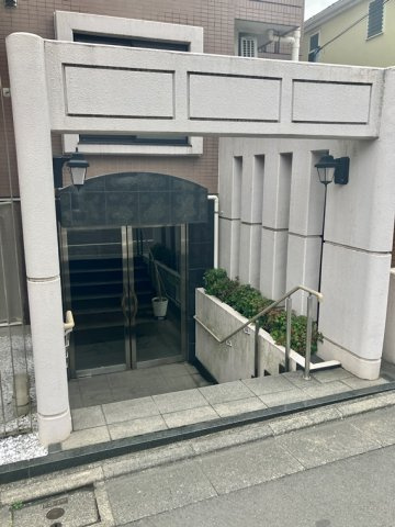 アートコート田園調布ＪＰのエントランス
