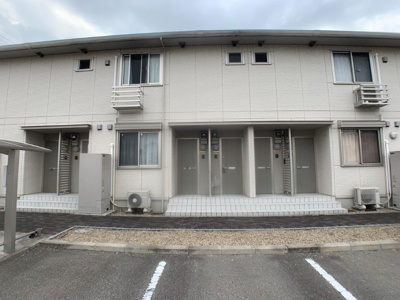 【エントランス】 | キャンフルローレル