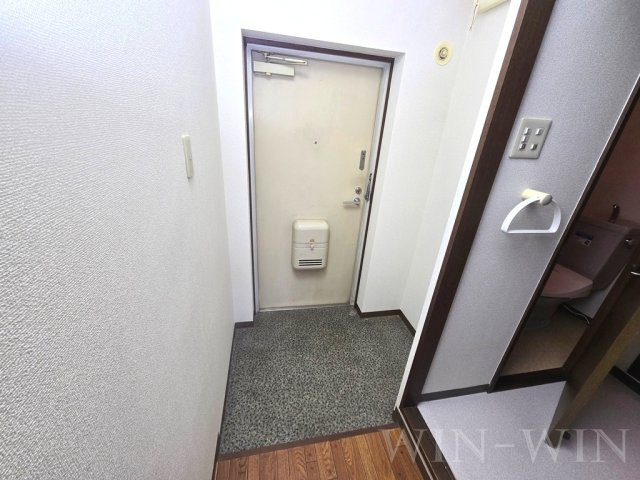 グレース １の玄関