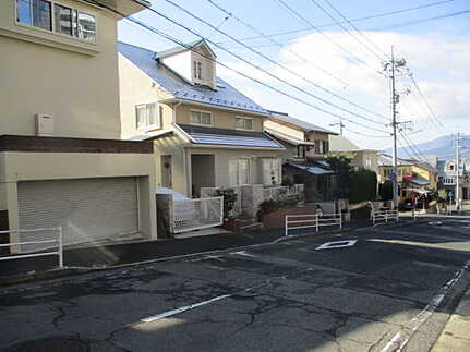 西区井口台3丁目の前面道路含む現地写真