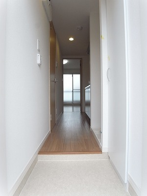 リブリ・brancheの玄関