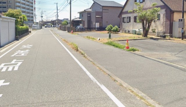 上葛原一丁目（2期）の前面道路含む現地写真