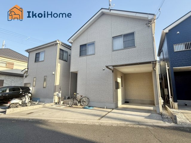 明石市魚住町西岡　中古戸建のエントランス|物件・当店の最寄駅まで無料送迎！最短10分で指定場所へお迎えに向かいます！まずはお問い合わせください