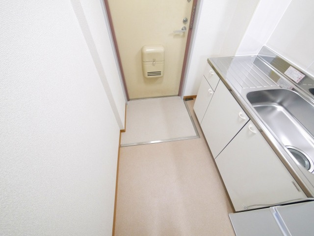 コーポ諏訪柳町のその他|キッチンです