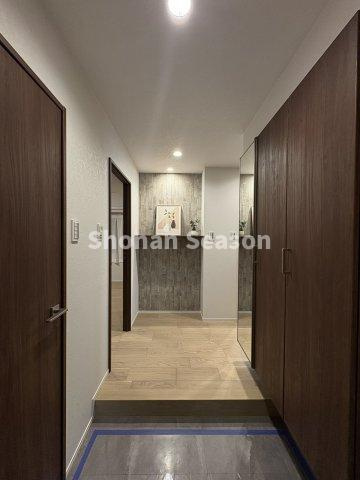 【玄関】 | 大容量収納可能なシューズＢＯＸできれいな玄関をキープできます◎