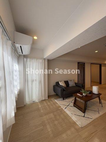 【居間・リビング】 | リビングにはエアコンを新規設置しております！