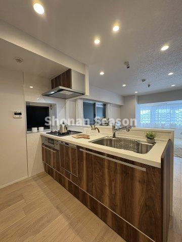 【キッチン】 | 浄水器内蔵水栓＆食洗機完備の充実設備のキッチンはこちらです◎