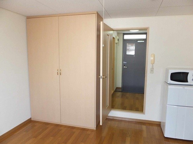 レオパレス黒瀬の居間・リビング