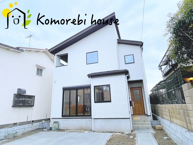 桶川市末広　3期　新築一戸建て　テラス　01