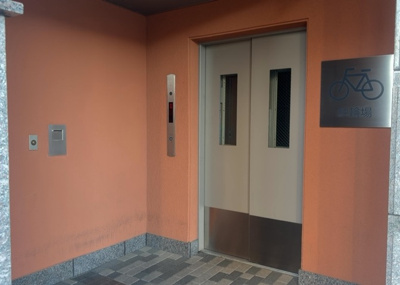 【駐輪場】 | リビオ橋本タワーブロードビーンズ | マンションの駐輪場は、事前に空きがあるか確認を取ると安心です。せっかく入居したのに駐輪スペースがない！なんてことになったら大変ですよね。そこで、内見時や購入前にはまず事前に確認しておくと良いでしょう。