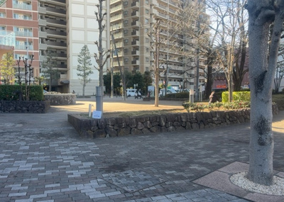 【庭】 | リビオ橋本タワーブロードビーンズ | 物件によっては、入居者が個人的に使用できる専用庭がついているものもあります。また、住宅の中にある土間の部分を庭と呼ぶこともあります。庭の用途は住む人によって変わり、それによってデザインもさまざまです。