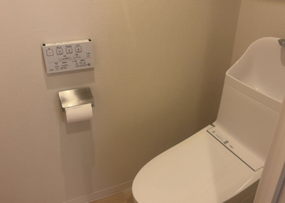 【トイレ】 | リビオ橋本タワーブロードビーンズ | トイレは大きさや形、機能、抗菌性などが異なる多種多彩なタイプが各メーカーから出ています。それぞれに良さがあるため、事前にどういったタイプのトイレがいいのかをご家庭内で決めて、内見に行くといいでしょう。